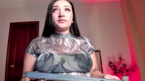 LilithEsme online show from October 26, 2025, 12:05 am