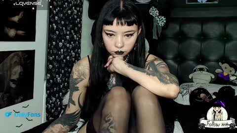 Snapshot of lilithmoon666 chatting on January 22, 2025, 12:16 am   online show from January 22, 2025, 12:16 am