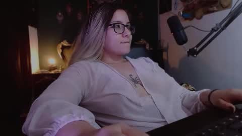 lilithmystic01 online show from February 24, 2025, 7:09 pm