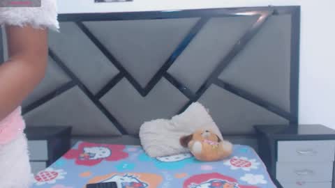 LILI online show from November 10, 2025, 12:37 pm