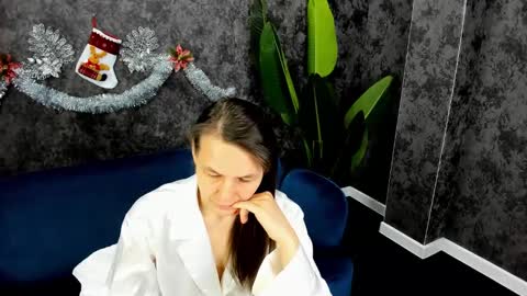 lillian_white1 online show from December 29, 2024, 1:13 am