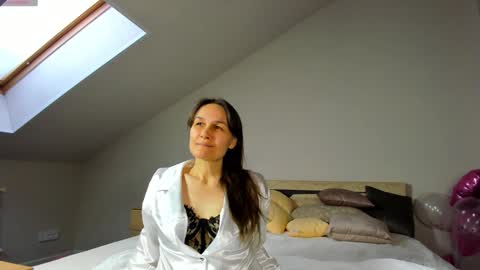 lillian_white1 online show from January 29, 2025, 7:15 am