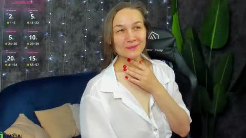 lillian_white1 online show from February 7, 2026, 12:58 am