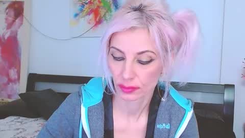 Lara online show from March 4, 2025, 5:32 am