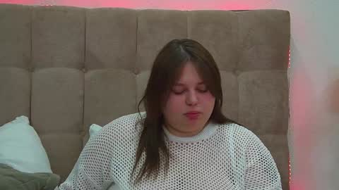 LillianHaig online show from February 1, 2025, 6:40 pm