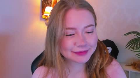 Snapshot of lillie_berry chatting on October 23, 2025, 5:07 am lillie_berry online show from October 23, 2025, 5:07 am
