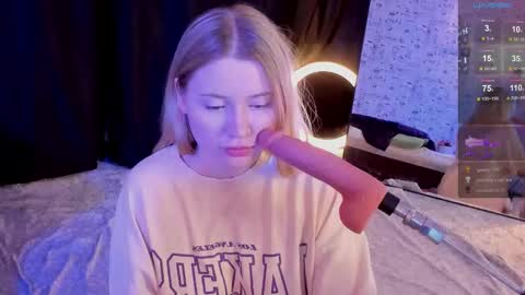 lillie_berry online show from November 22, 2025, 5:34 pm