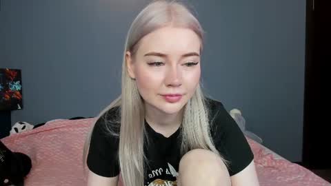 lillie_berry online show from June 11, 2026, 4:32 am