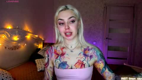 LilliMoore online show from April 8, 2026, 11:59 pm