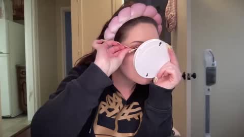 lilly_adams88 online show from February 19, 2025, 10:53 pm