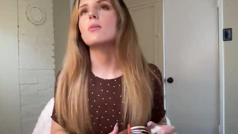 lilly_adams88 online show from June 2, 2026, 10:45 pm