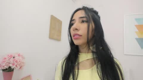 Sweety Lilly Love  online show from May 15, 2026, 3:52 pm