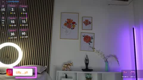Snapshot of lilly_dollss chatting on September 30, 2025, 12:21 pm Sofia online show from September 30, 2025, 12:21 pm