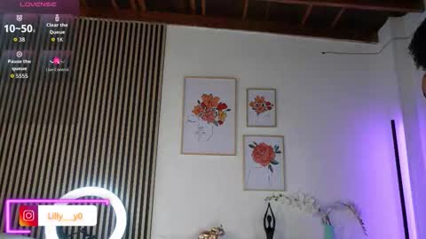 Snapshot of lilly_dollss chatting on December 16, 2025, 12:43 pm Sofia online show from December 16, 2025, 12:43 pm