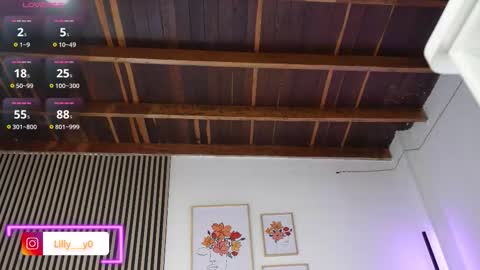 Snapshot of lilly_dollss chatting on December 17, 2025, 12:44 pm Sofia online show from December 17, 2025, 12:44 pm