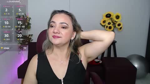 Snapshot of lilly_milf chatting on March 24, 2026, 2:33 pm Lilly online show from March 24, 2026, 2:33 pm