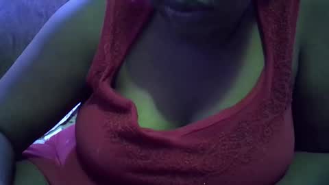 lillybae1811 online show from May 16, 2026, 10:52 pm