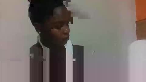 lillylee112 online show from May 1, 2026, 7:13 am