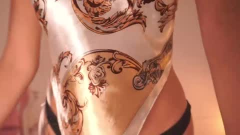 Lilly Thompson  online show from June 7, 2026, 10:35 pm