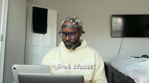 lilnasty100 online show from April 14, 2026, 5:41 pm