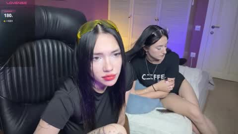 Kris Lilo online show from November 27, 2025, 3:03 pm