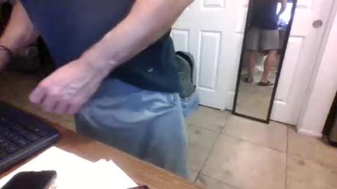 Snapshot of lilpackage69 chatting on February 15, 2026, 3:25 am lilpackage69 online show from February 15, 2026, 3:25 am