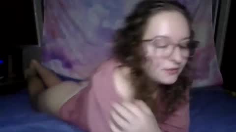 LilPies  online show from December 11, 2024, 3:35 am