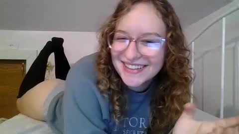 LilPies  online show from December 19, 2024, 5:08 pm