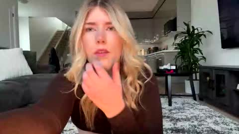 Ava online show from March 27, 2026, 1:22 pm