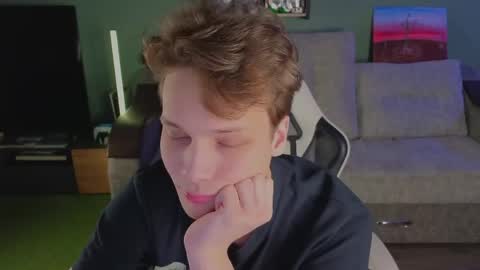 lilteddyboy online show from April 4, 2026, 6:49 pm