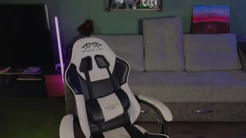 lilteddyboy online show from April 9, 2026, 7:19 pm