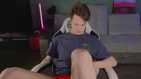 lilteddyboy online show from April 24, 2026, 3:25 pm