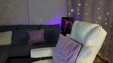 Lilu online show from February 26, 2025, 2:48 am