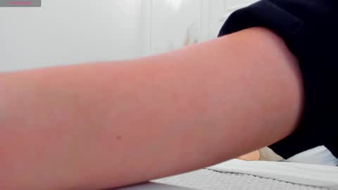 Lilu online show from April 16, 2026, 12:28 pm