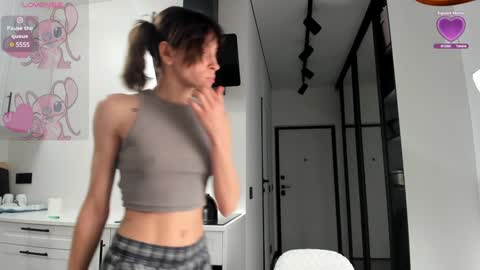 Snapshot of lily__love chatting on January 17, 2025, 11:49 am LILY online show from January 17, 2025, 11:49 am