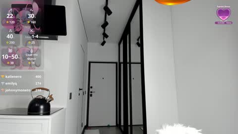 Snapshot of lily__love chatting on January 24, 2025, 4:49 pm LILY online show from January 24, 2025, 4:49 pm