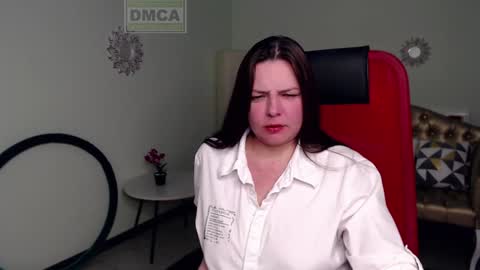 Lily online show from January 7, 2025, 10:22 am