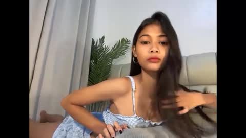 Snapshot of lily_kaye chatting on June 5, 2026, 8:31 am rika online show from June 5, 2026, 8:31 am