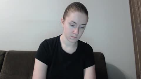 lily_love_x online show from February 8, 2025, 6:01 am