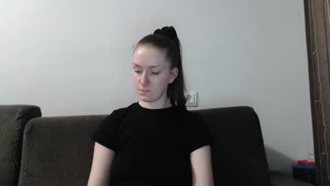 lily_love_x online show from April 2, 2026, 10:51 pm