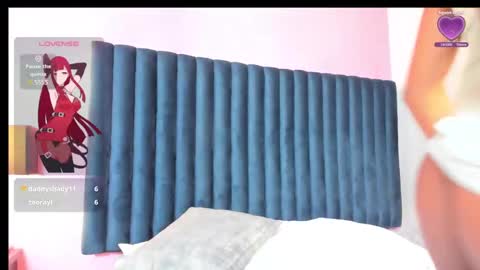 Lily Miiller online show from January 27, 2025, 8:49 pm