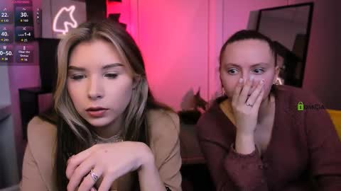 Lily online show from November 30, 2025, 7:18 pm