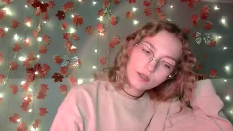 Snapshot of lily_tayberry chatting on October 14, 2025, 1:12 pm small lily online show from October 14, 2025, 1:12 pm