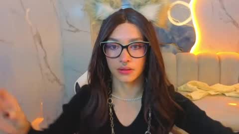 Snapshot of lily_tx chatting on June 7, 2026, 12:42 pm Follow me.. Live 730 to 1400 online show from June 7, 2026, 12:42 pm