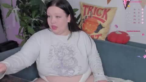 Snapshot of lilybelll chatting on October 24, 2025, 9:28 am Lily online show from October 24, 2025, 9:28 am