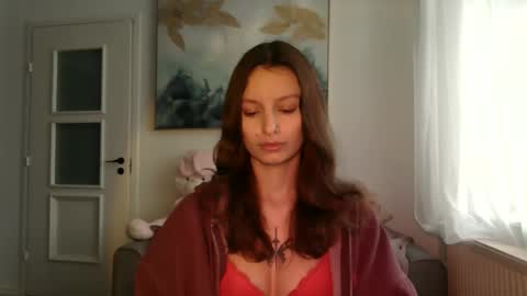 lilycandy_ online show from February 4, 2026, 7:36 am