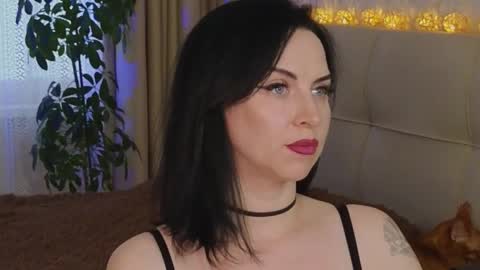 Lily online show from September 14, 2025, 2:38 pm