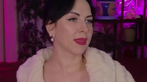 Lily online show from November 13, 2025, 5:23 pm