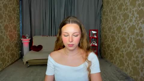 lilyeblake online show from March 4, 2026, 12:22 pm