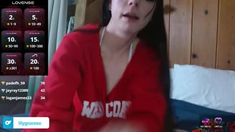Snapshot of lilygracexoxo chatting on October 18, 2025, 4:48 am Lily Grace online show from October 18, 2025, 4:48 am